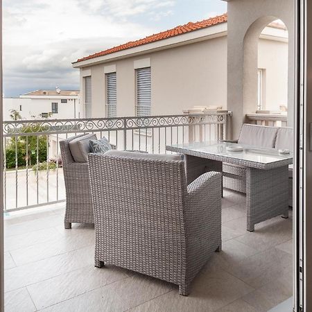 Deluxe Apartment Vila Carissa Malinska Esterno foto